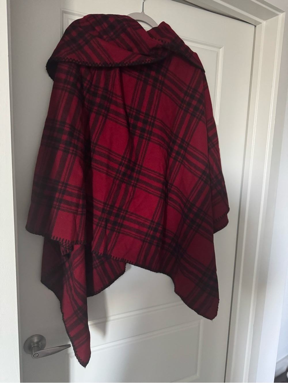Eddie Bauer red black plaid wool blend blanket cape poncho wrap L/XL